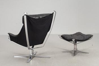 FÅTÖLJ MED FOTPALL, "The Falcon Chair", Sigurd Resell, Vatne Möbler, Norge, 1900-talets andra hälft.
