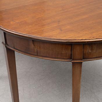 A late Gustavian dining table, 19th century.