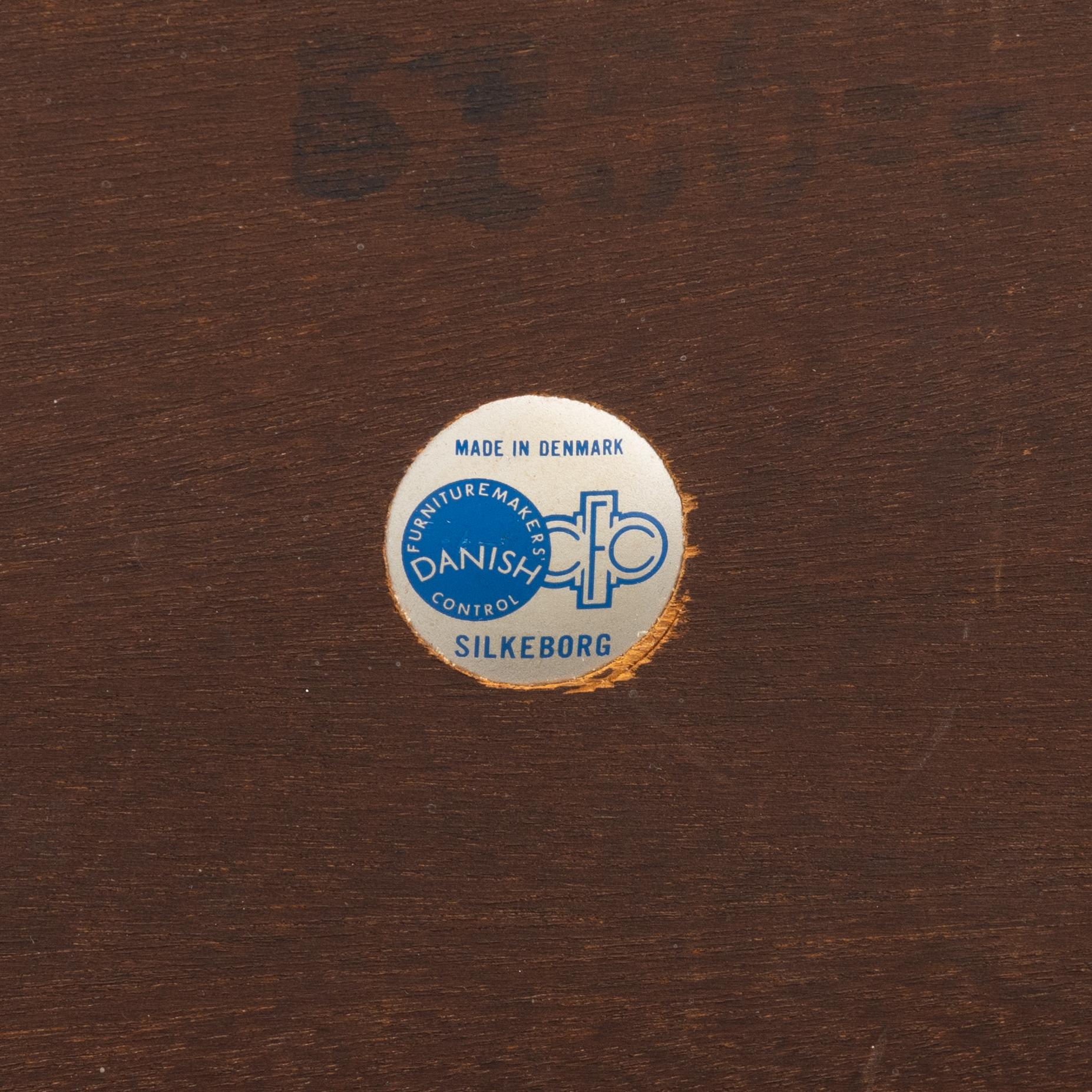 Johannes Andersen, a rosewood veneered coffee table, CF Christenson Silkeborg, Denmark, 1960's.