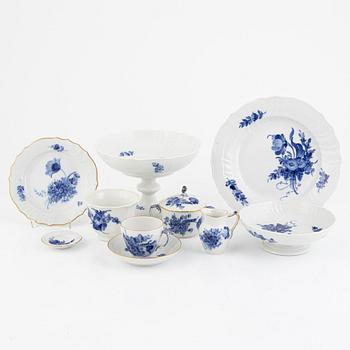 A 34-piece 'Blå Blomst' porcelain service, Royal Copenhagen, Denmark.