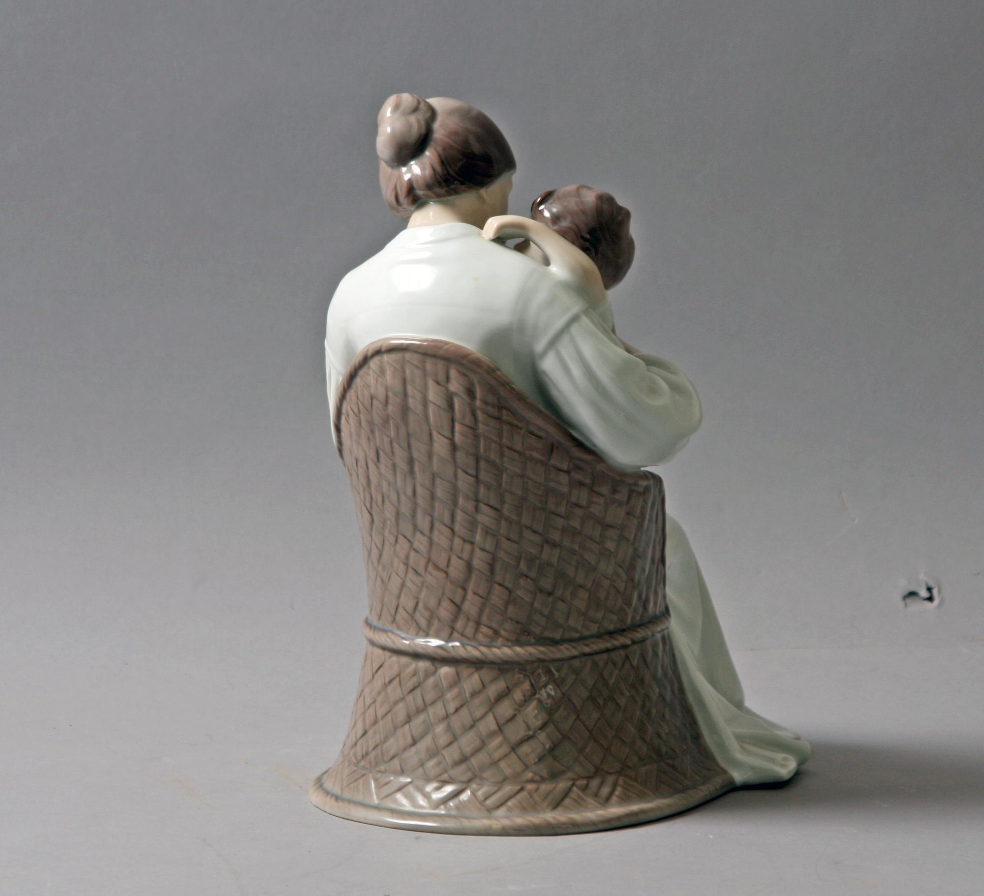 FIGURIN, porslin. Bing & Gröndahl.