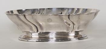 SKÅL. Silver, rokokostil, C.G Hallberg 1916.