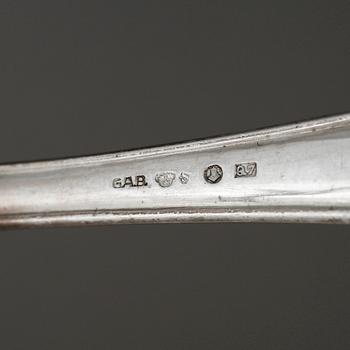 BESTICKSERVISDELAR, 41 st, silver, Spetsig svensk, olika tillverkare, bla Skreij, Falun. 1900-tal. Tot ca 1770 gram.