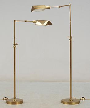 GOLVLAMPOR, ett par, mässing, 1900-talets andra hälft.