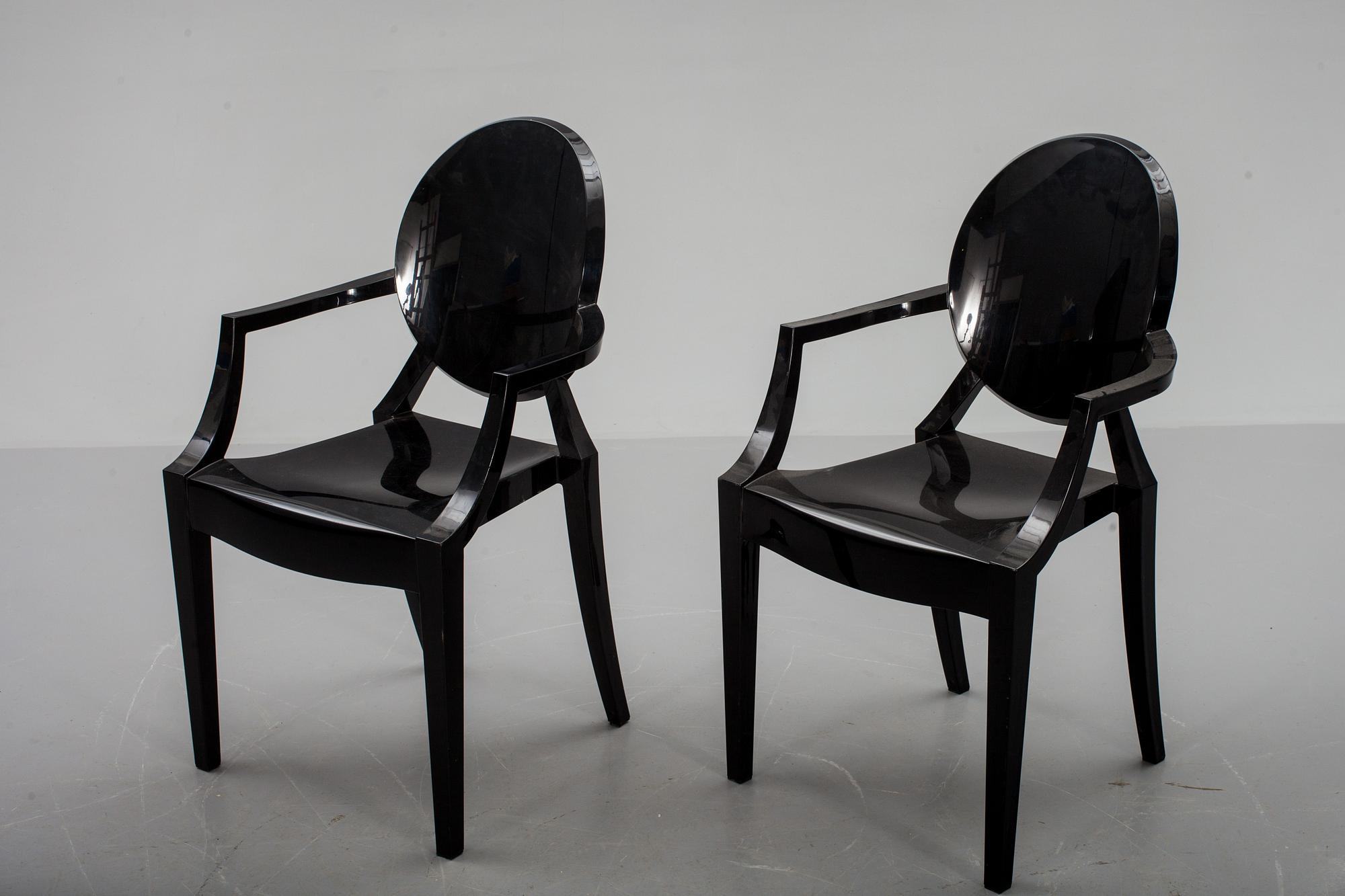 KARMSTOLAR, ett par, "Louis Ghost", Philippe Starck för Kartell.