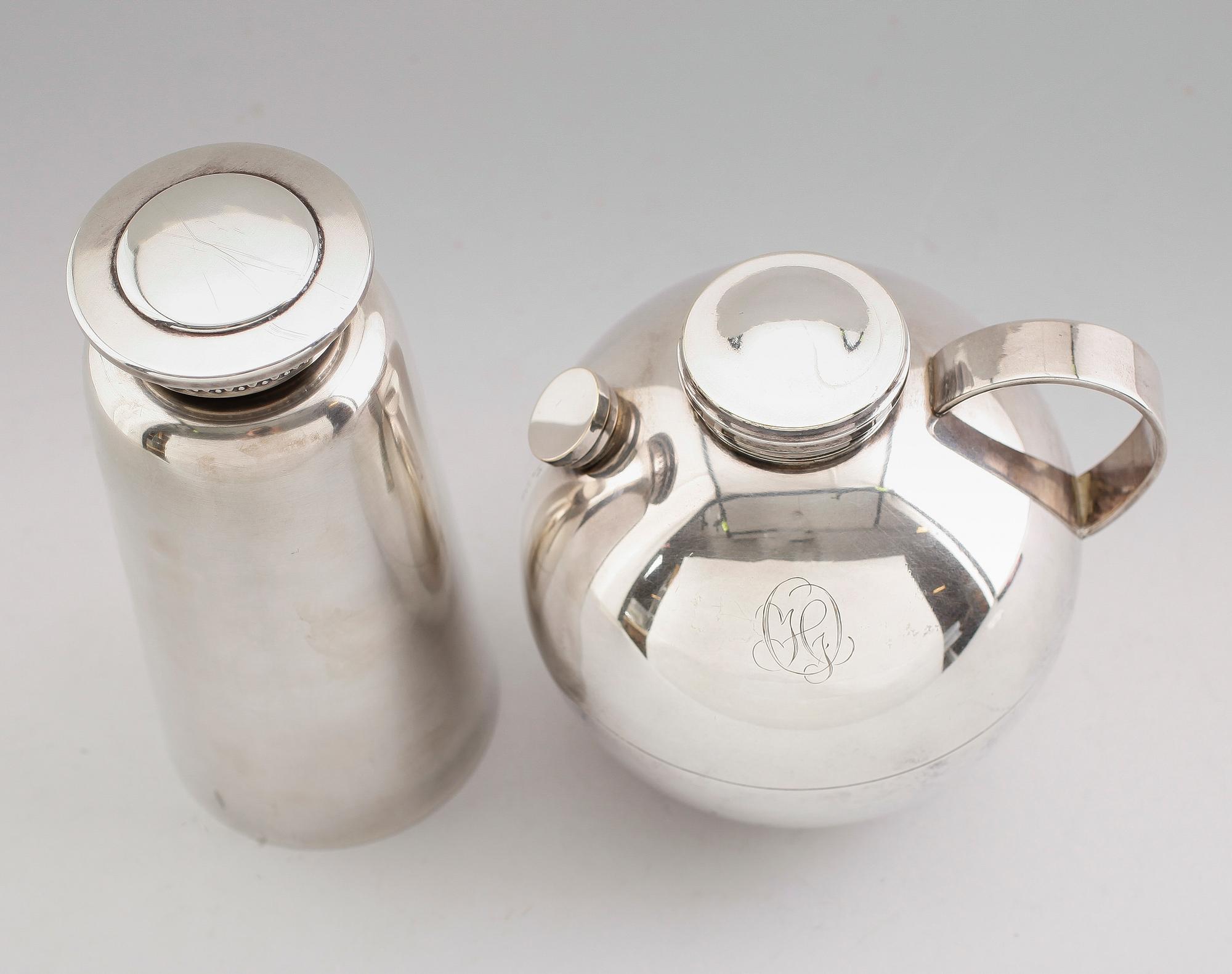 COCKTAILSHAKERS, 2 st, nysilver, GAB och CG Hallberg, 1900-talets första hälft.