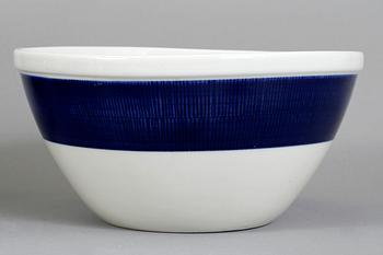 MAT-, KAFFE- & TESERVISDELAR, 41 st. "Koka blå", Rörstrand. Formgiven av Hertha Bengtsson, i produktion 1956-1988.