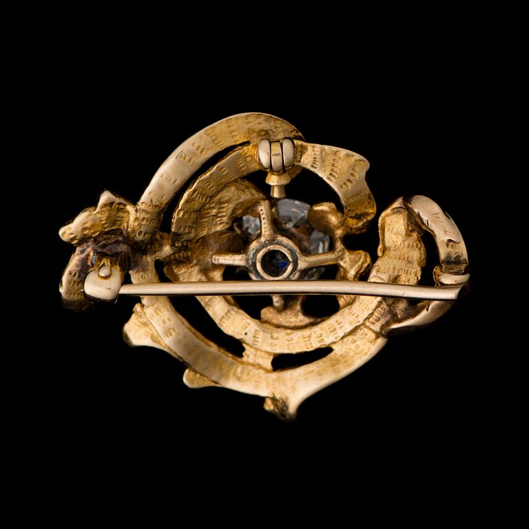 A BROOCH, old cut diamond, 18K gold.