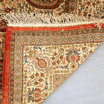 Matta Gohm semiantik ca 345x243 cm.