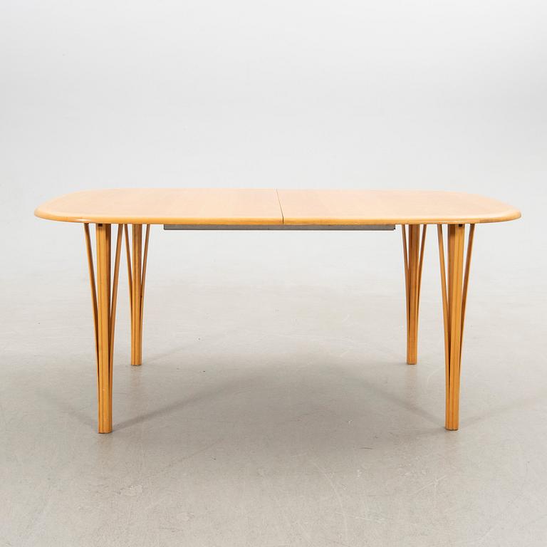 Matbord, "Timeless", Haslev Møbelsnedkeri, Danmark.