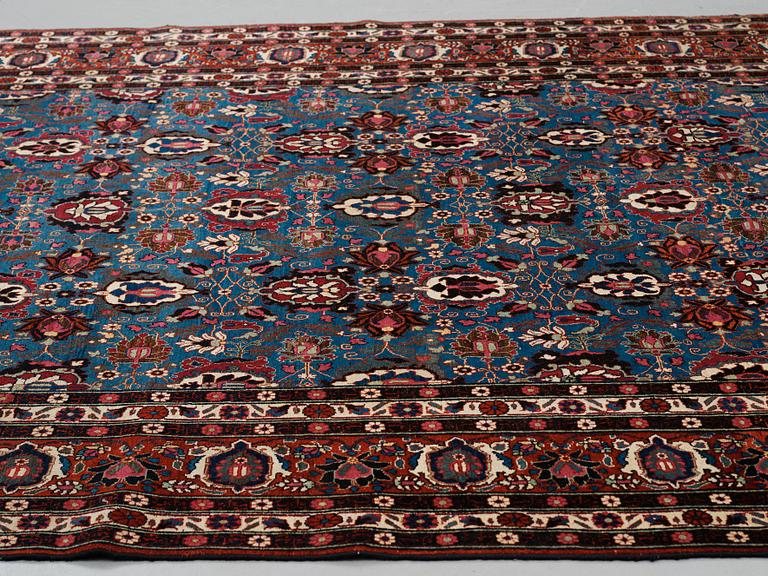 Matta, semiantik Veramin, ca 312-315 x 208,5-211,5 cm.