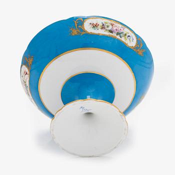 A footed porcelain bowl, Sèvres-like mark, around 1900.