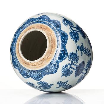 A blue and white jar, Qing dynasty, 18th Century.