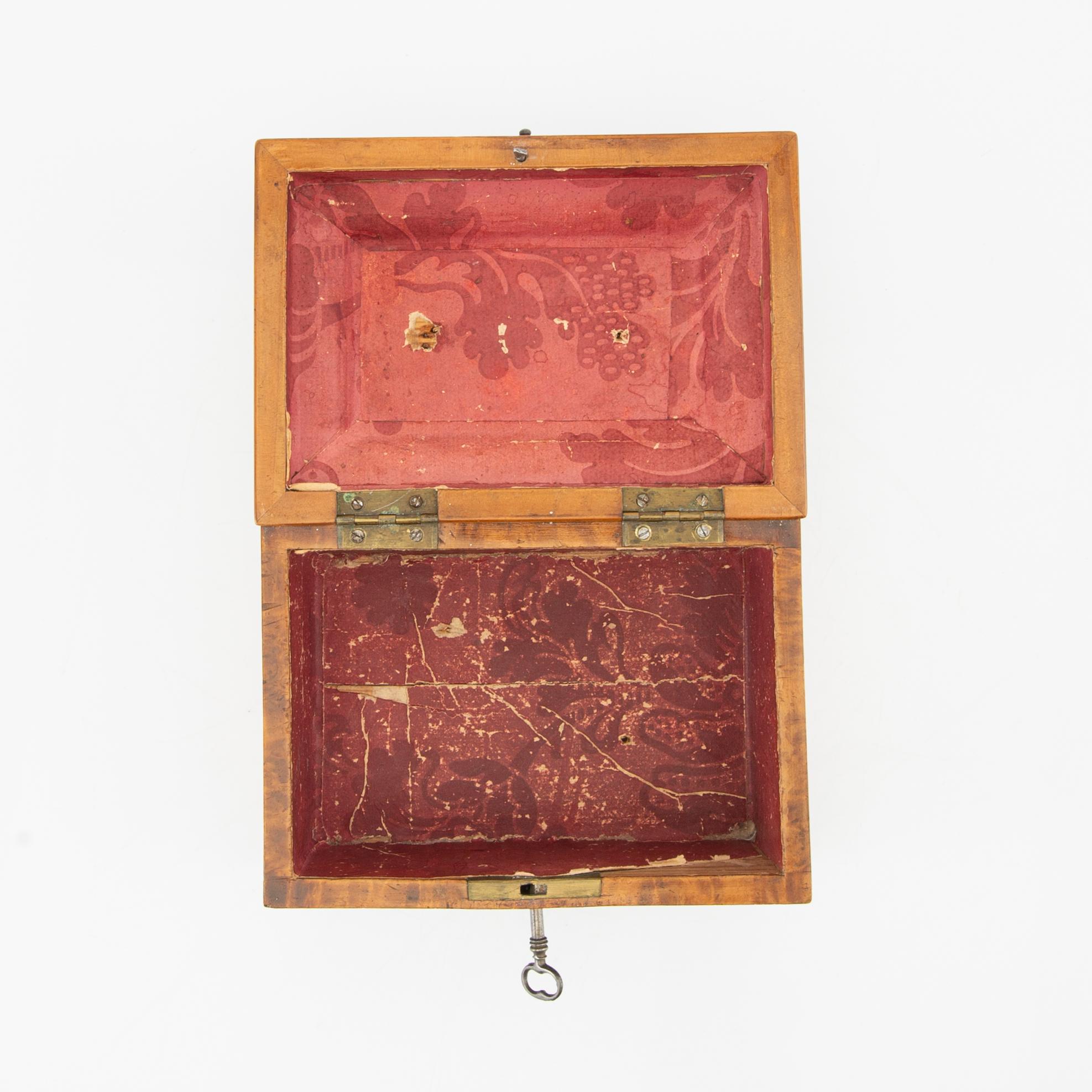 Box by Erik Malmberg (master in Köping 1789-1807) Late Gustavian.