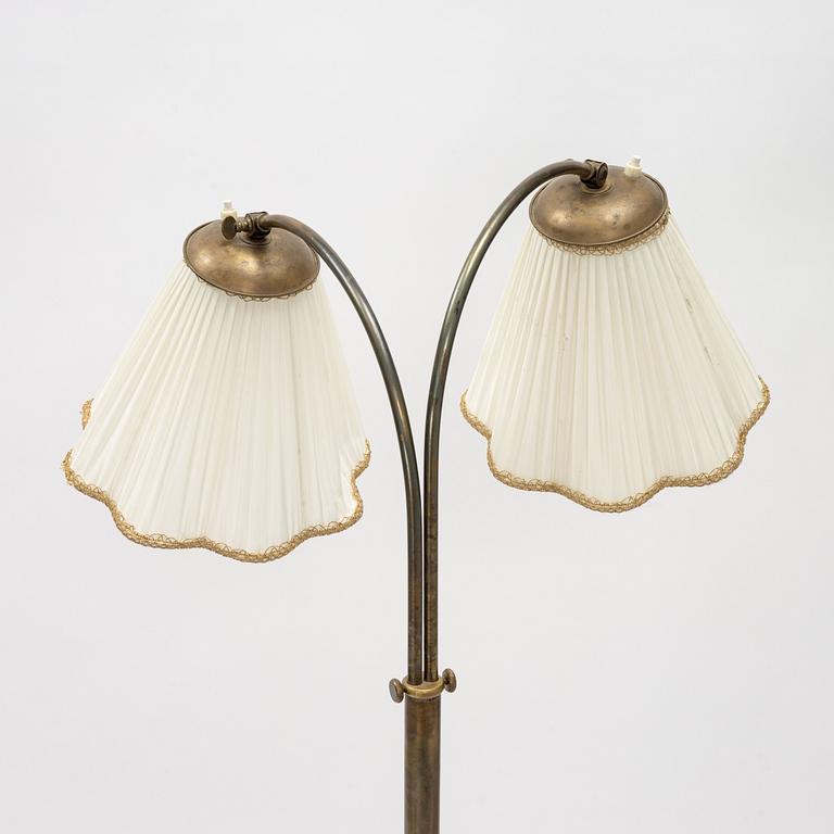 Golvlampa, 1900-talets mitt.