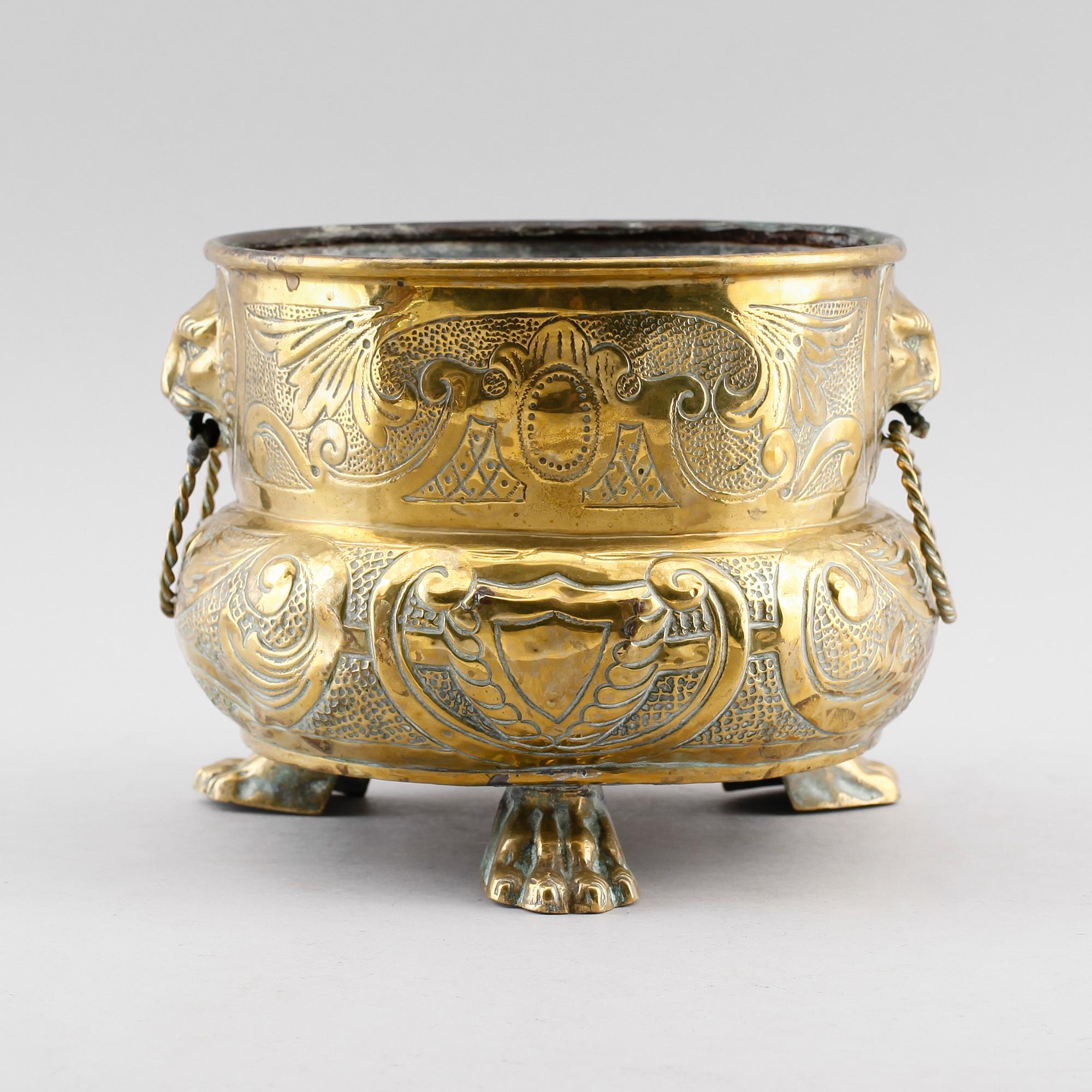 YTTERFODER, mässing, 1800-talets första hälft.