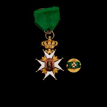 RIDDARTECKEN och MINIATYR, Tecknet i 18k guld och emalj, Vasaorden. Tecknets totala vikt 19 g.