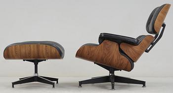 A Charles & Ray Eames 'Lounge Chair and Ottoman', Herman Miller, USA 1970's.
