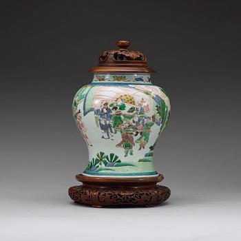 A famille verte figure scene vase, Qing dynasty, 19th century.