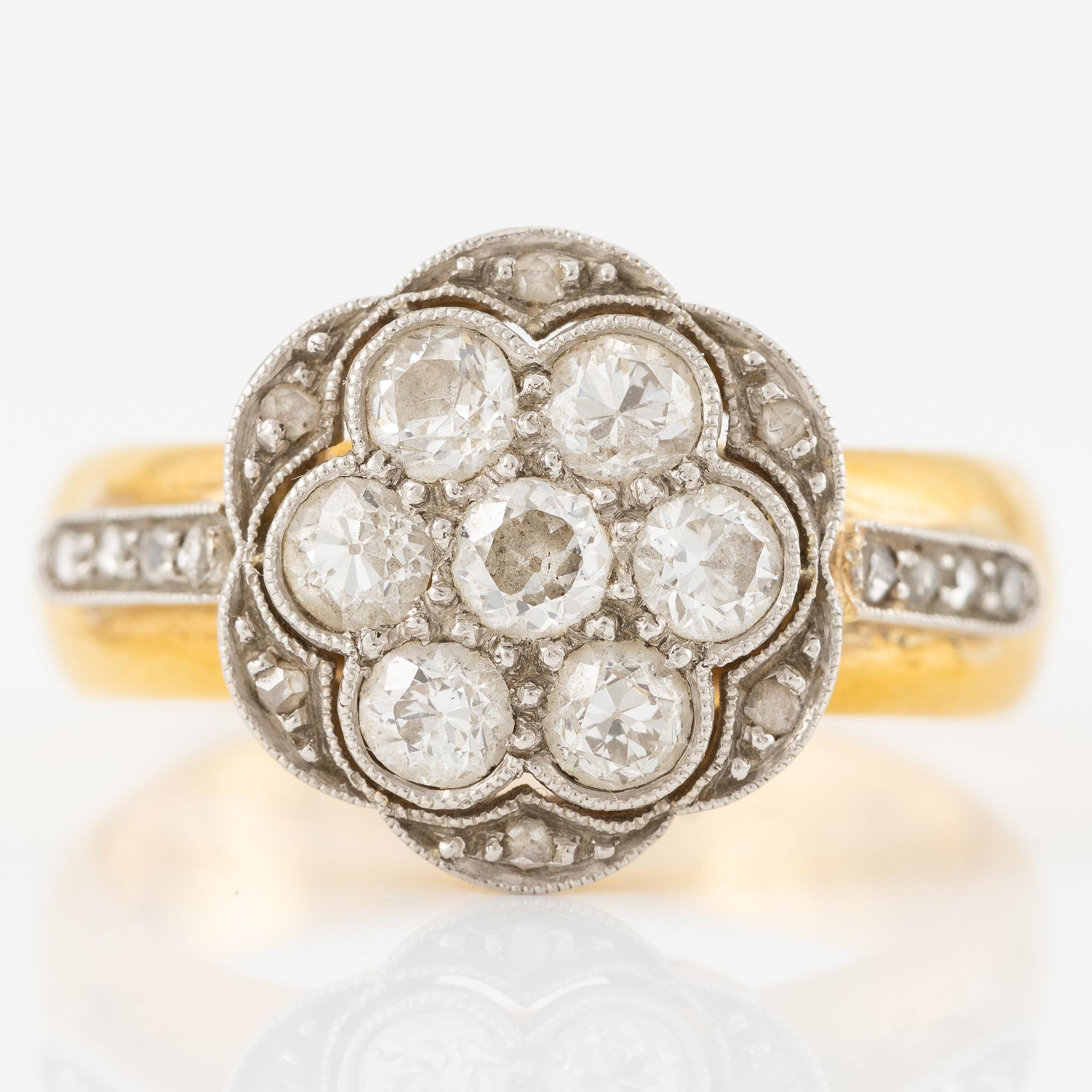 Ring guld och platina med gammalslipade och rosenslipade diamanter.