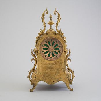 A circa 1900 pendulum clock.