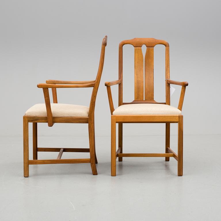 KARMSTOLAR, ett par, "Ambassadör", Carl Malmsten, Åfors Möbelfabrik, 1900-talets andra hälft.