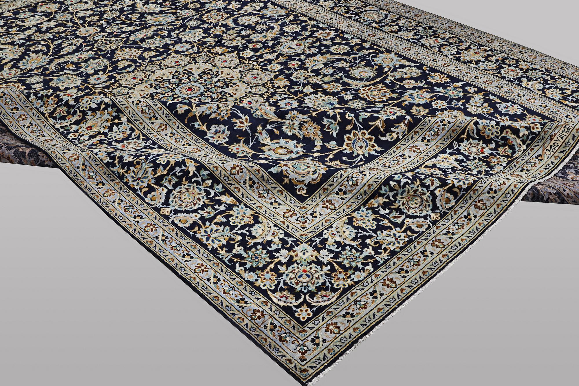 A carpet, Kashan, ca 413 x 312 cm.