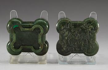 A finely carved jade box with cover, Qing dynasty.