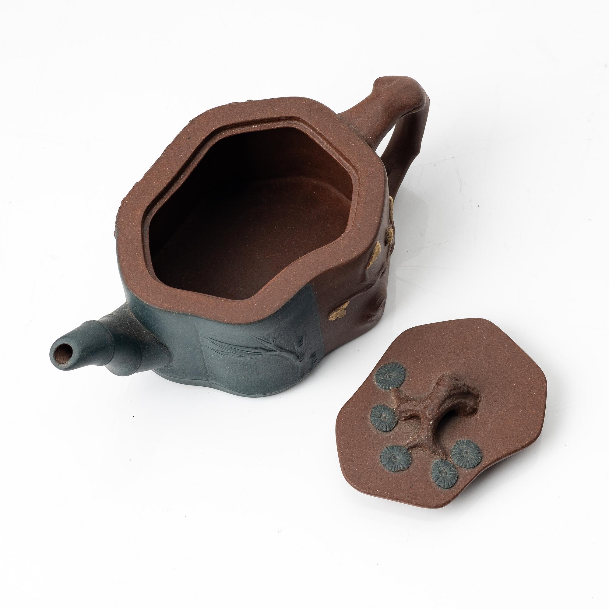 A Chinese polychrome yixing teapot, 1980s.