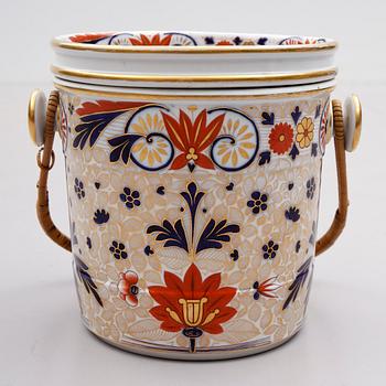 NATTKÄRL, porslin, tidigt 1900-tal.