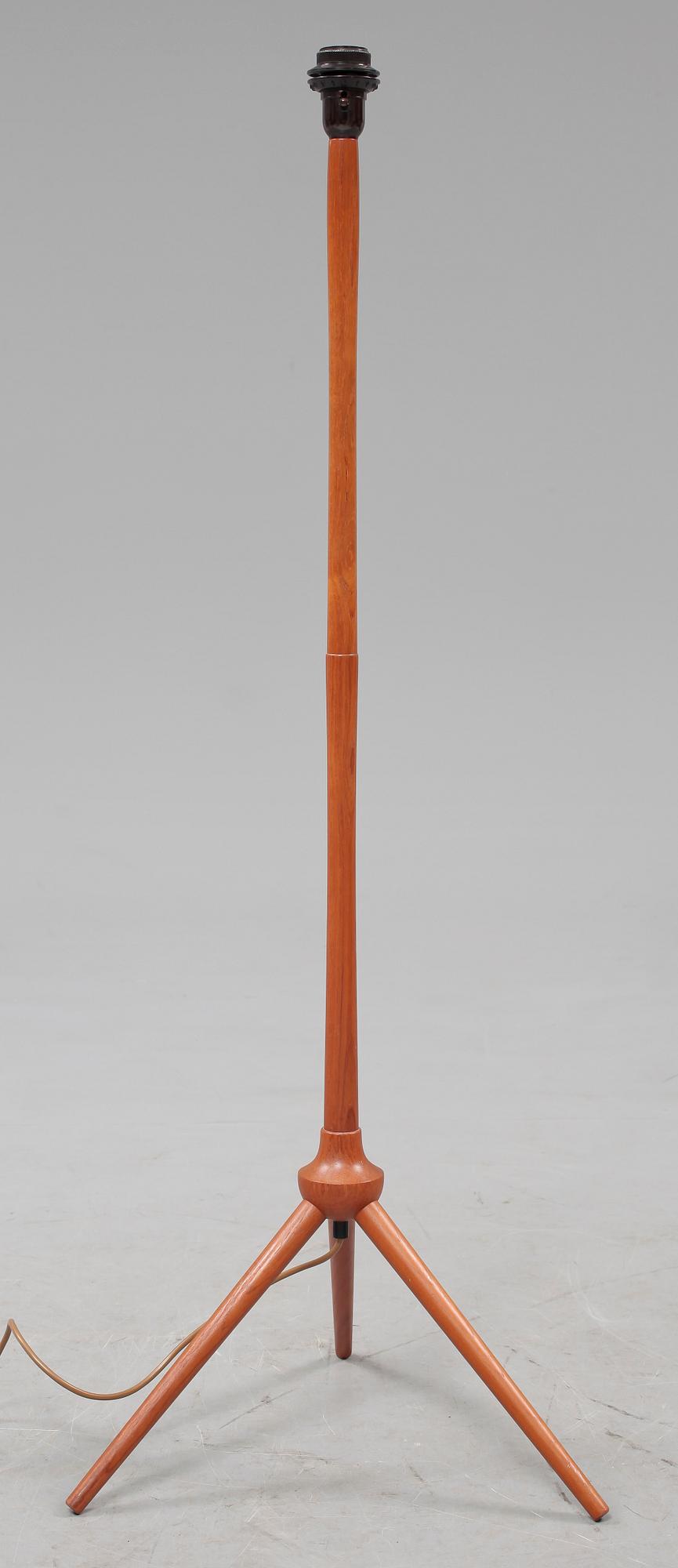 GOLVLAMPA, 1900-talets mitt.