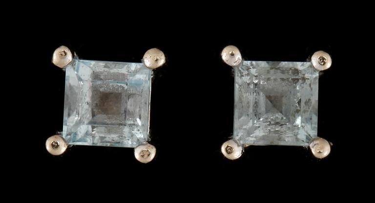 PARTI SMYCKEN, 3 delar + ett par,  14k och 18k vit- och rött guld med briljantslipad diamant ca0,16ct. Totalvikt 9,7g.