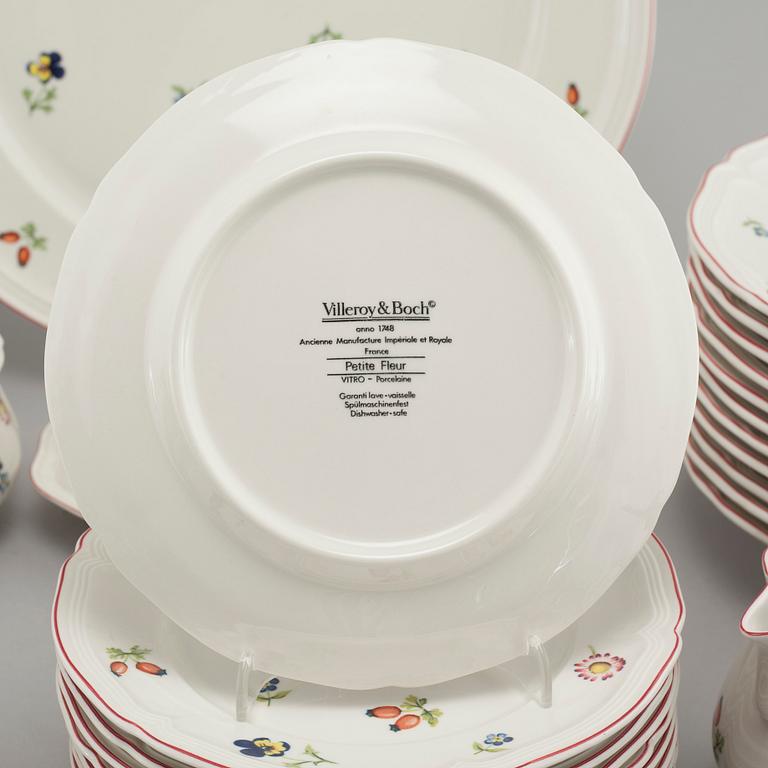 A Villeroy & Bosch 72 pcs dinner service "Petite Fleur".