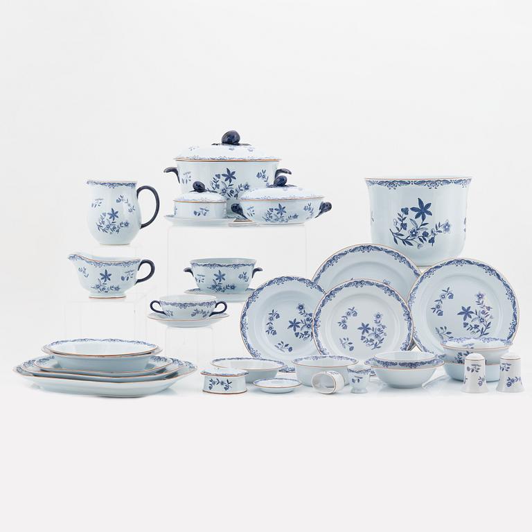 A 177-piece 'Ostindia' porcelain dinner service, Rörstrand, second half of the 20th Century-21st Century.