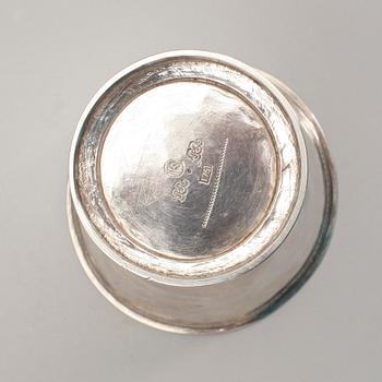 BÄGARE, silver, Petter Röding, Varberg 1751. Vikt ca 260 gram.