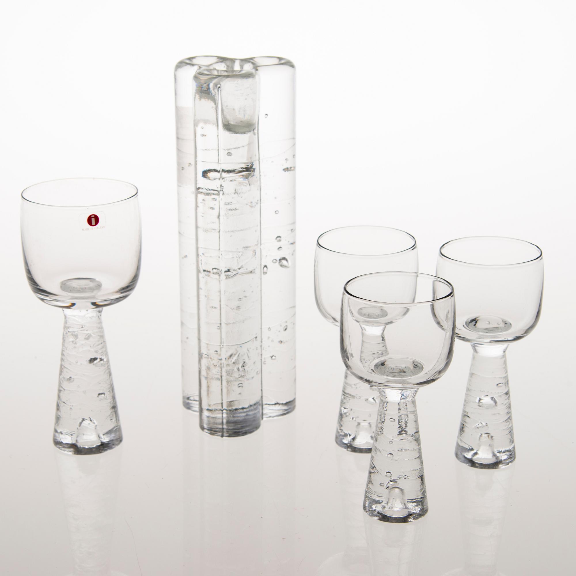 TIMO SARPANEVA, GLASSERVISDELAR OCH LJUSSTAKE, "Arkipelago", formgivna på 1970-talet, Iittala.