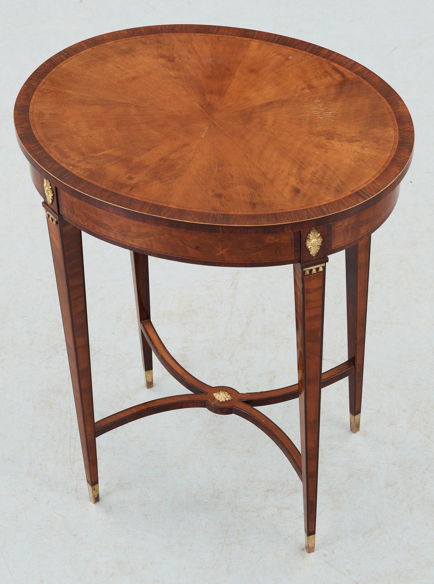 LAMPBORD, gustaviansk stil, NK, 1900-talets första hälft.