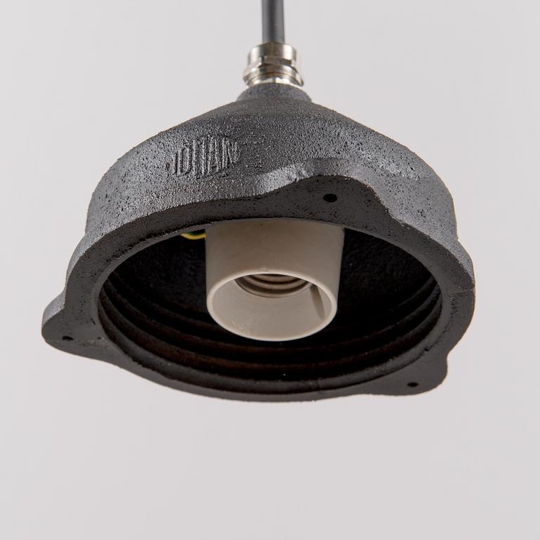 PAAVO TYNELL, KATTOVALAISIN / TEHDASVALAISIN, malli 2551, Idman 1900-luvun puoliväli.