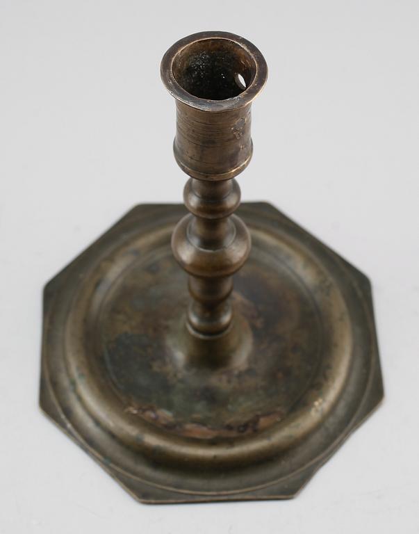 LJUSSTAKE, mässing, 1600-tal.