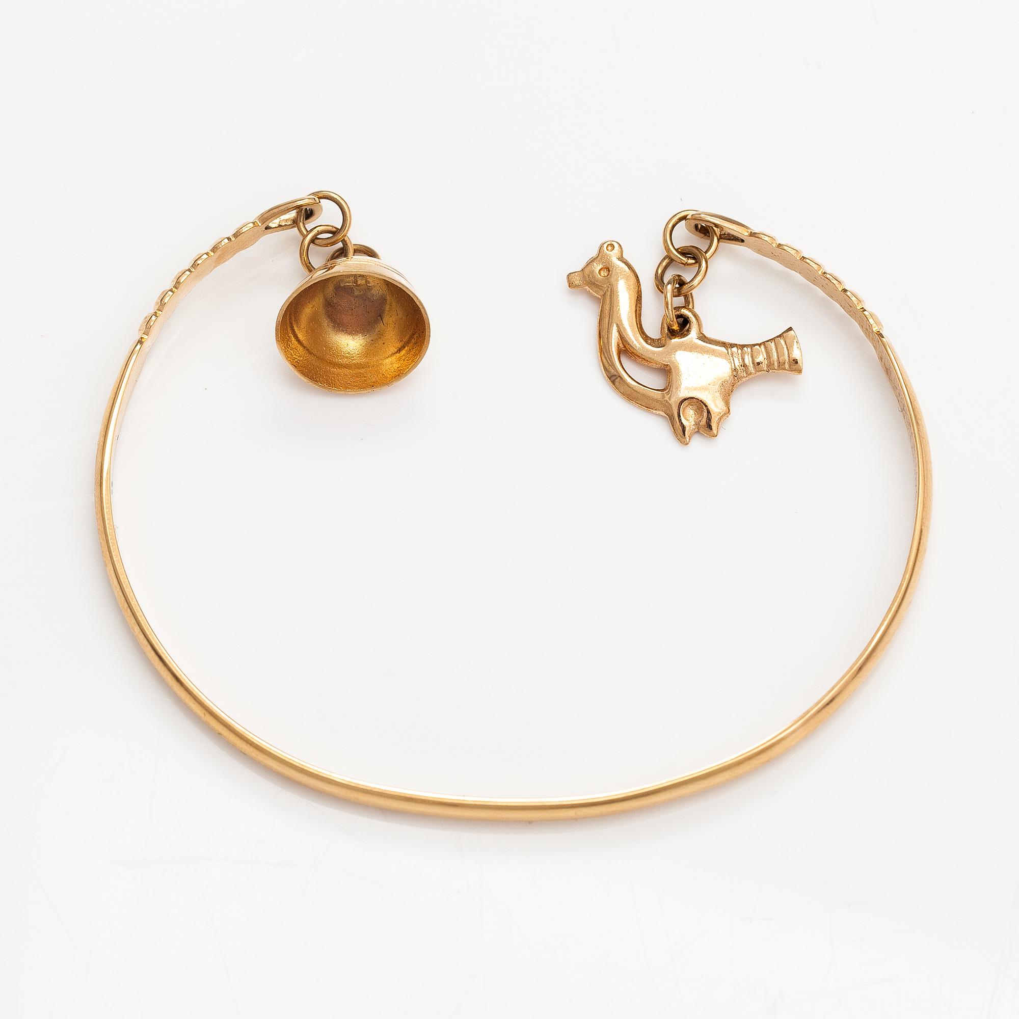 A 14K gold bracelet "Small bird". Kalevala Koru, Helsinki 2002.