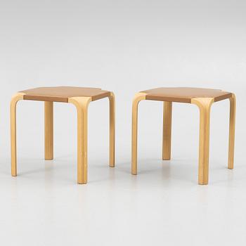 Alvar Aalto, pallar, ett par, modell X601, Artek.