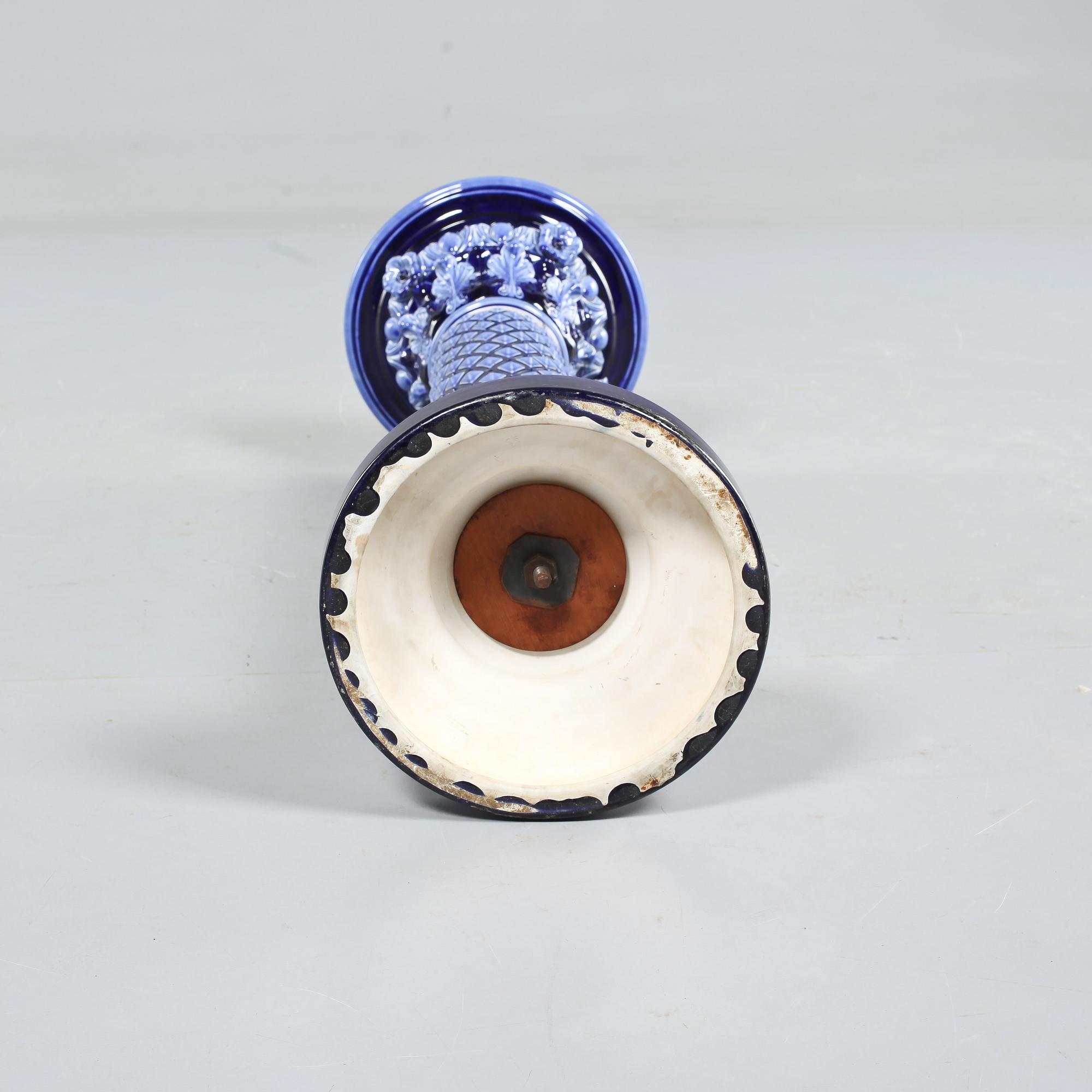 PIEDESTAL, majolika, Rörstrand, 1800-talets slut.