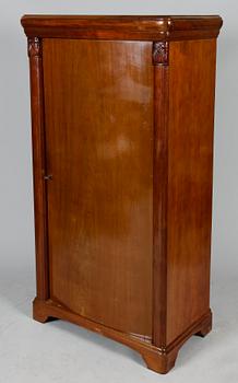 SKÅP, 1800-/1900-tal.