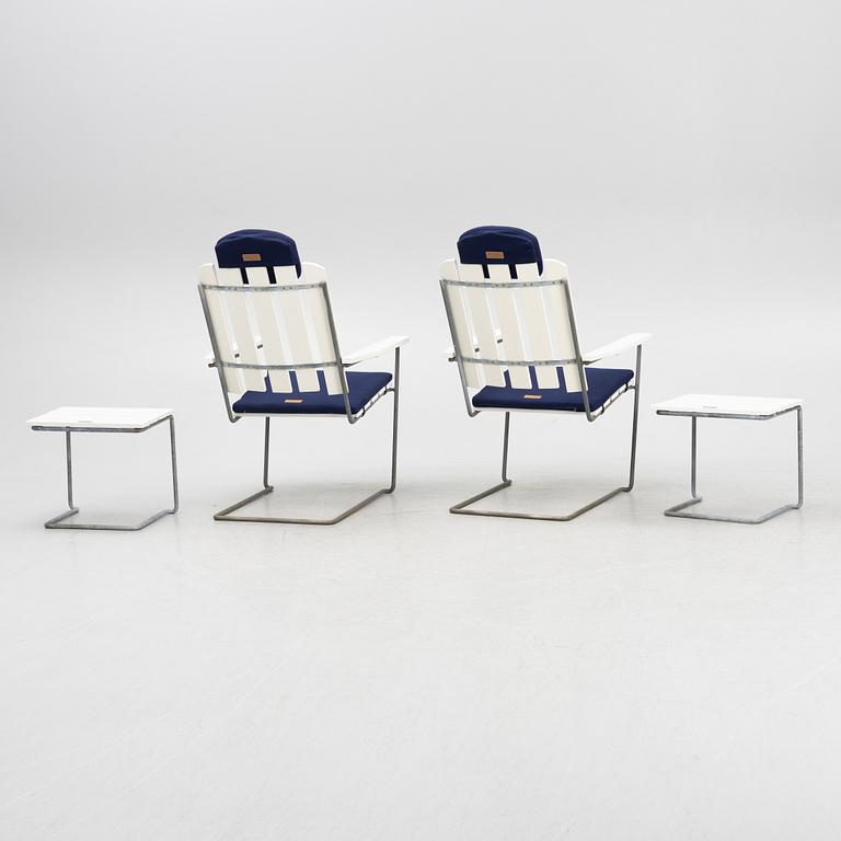 Sun chairs with footstool, a pair, "A3", Grythyttan Stålmöbler, 21st century.