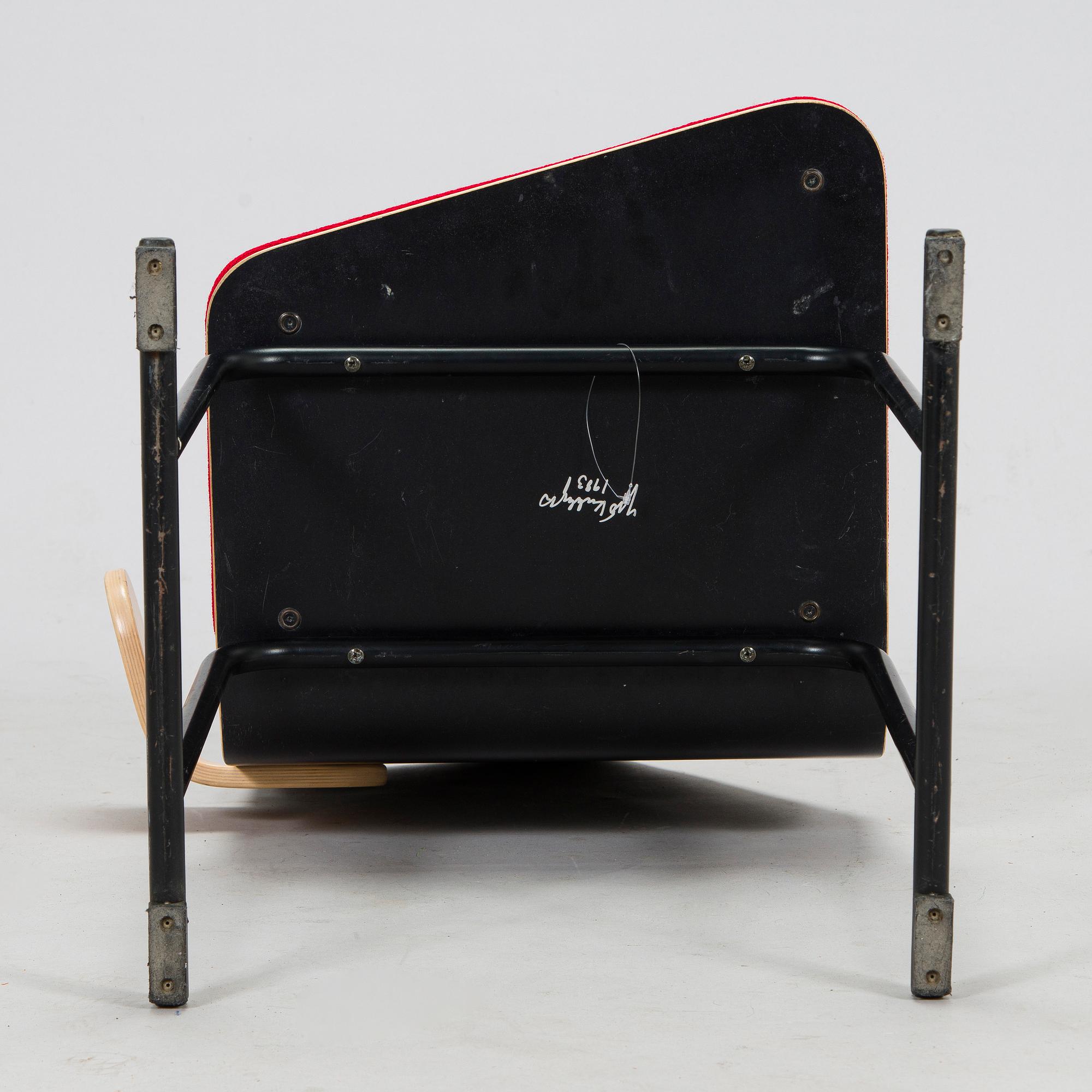 Yrjö Kukkapuro, tuoli, "Vino", Avarte 1980-luku, signeerattu Yrjö Kukkapuro -83.