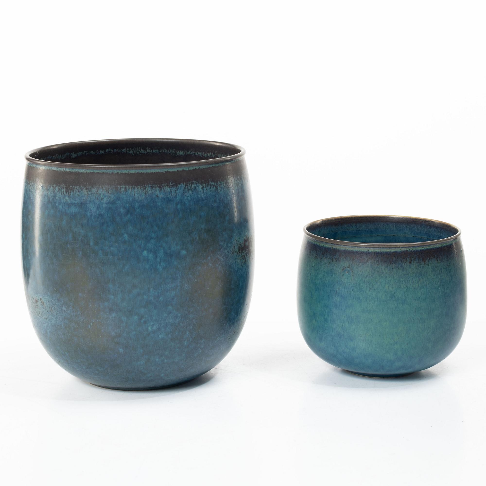 Stig Lindberg, Two stoneware bowls, Gustavsbergs Studio, 1969, and so-called "drejargods", circa 1970.