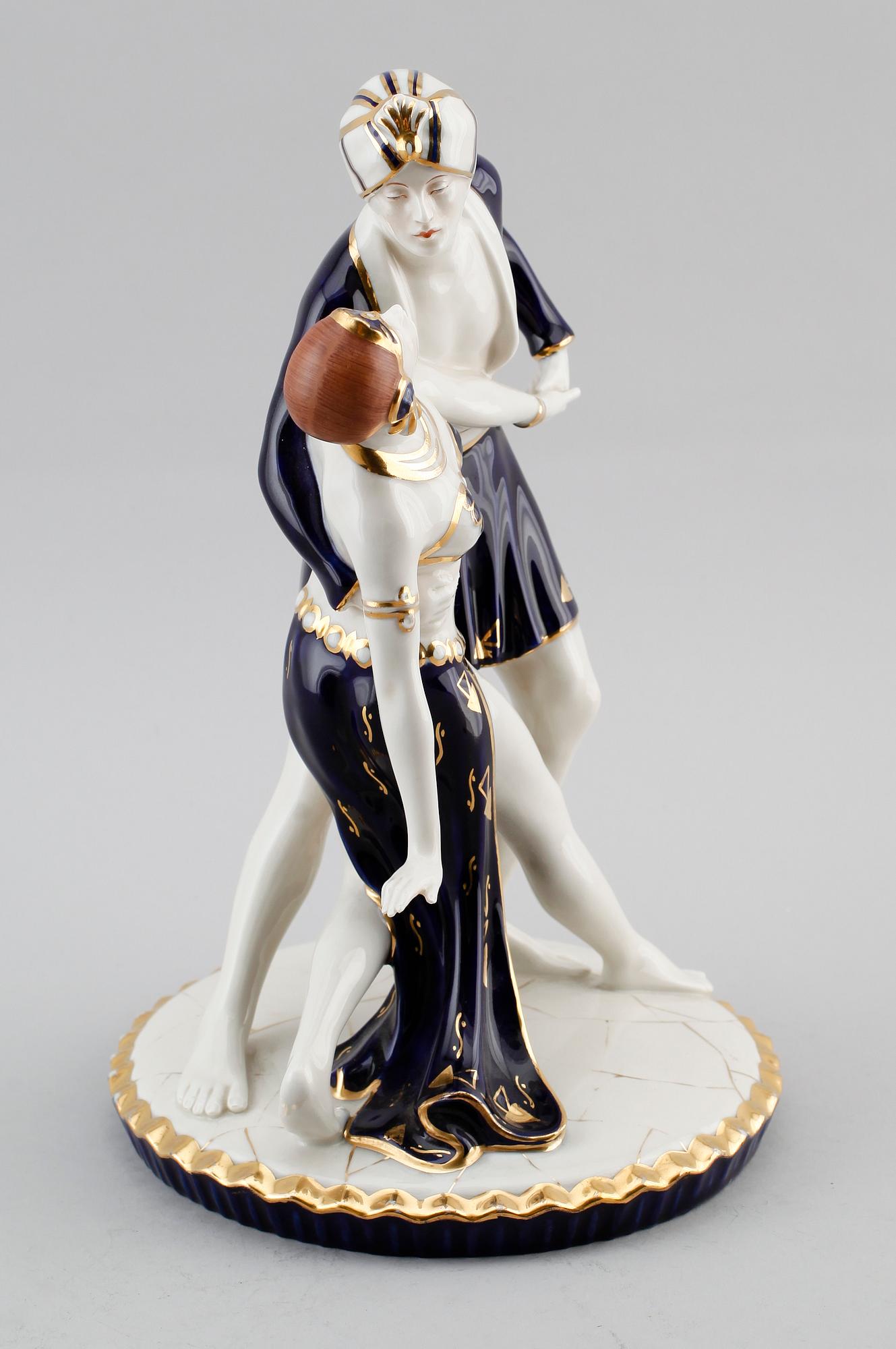 FIGURIN, porslin, Royal Dux, 1900-talets mitt.