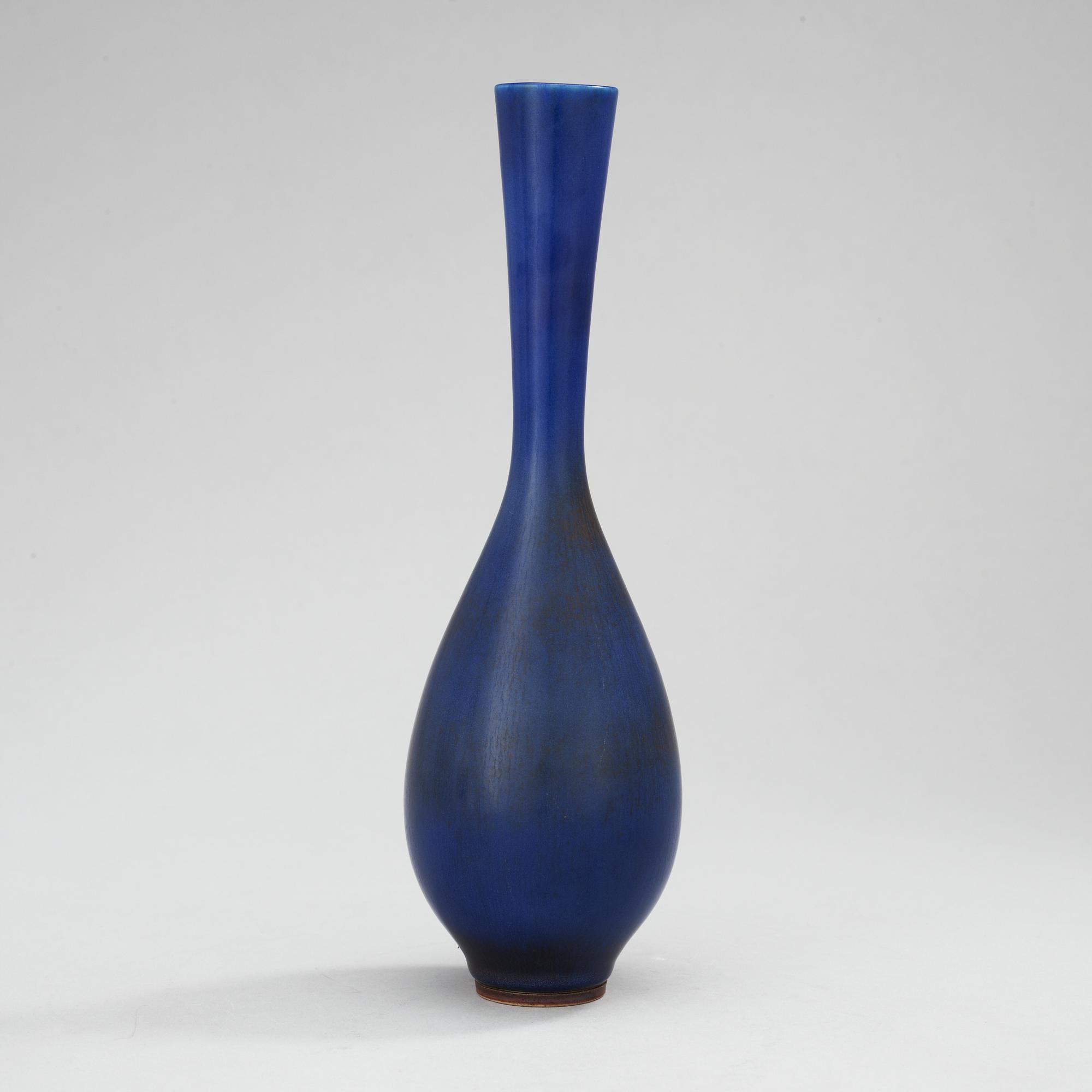 A Berndt Friberg stoneware vase, Gustavsberg Studio 1952.