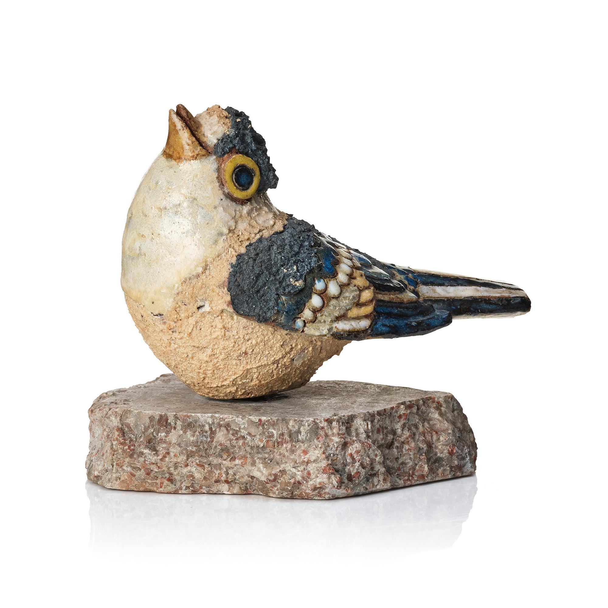 Tyra Lundgren, a stoneware sculpture of a bird, Sweden 1977.