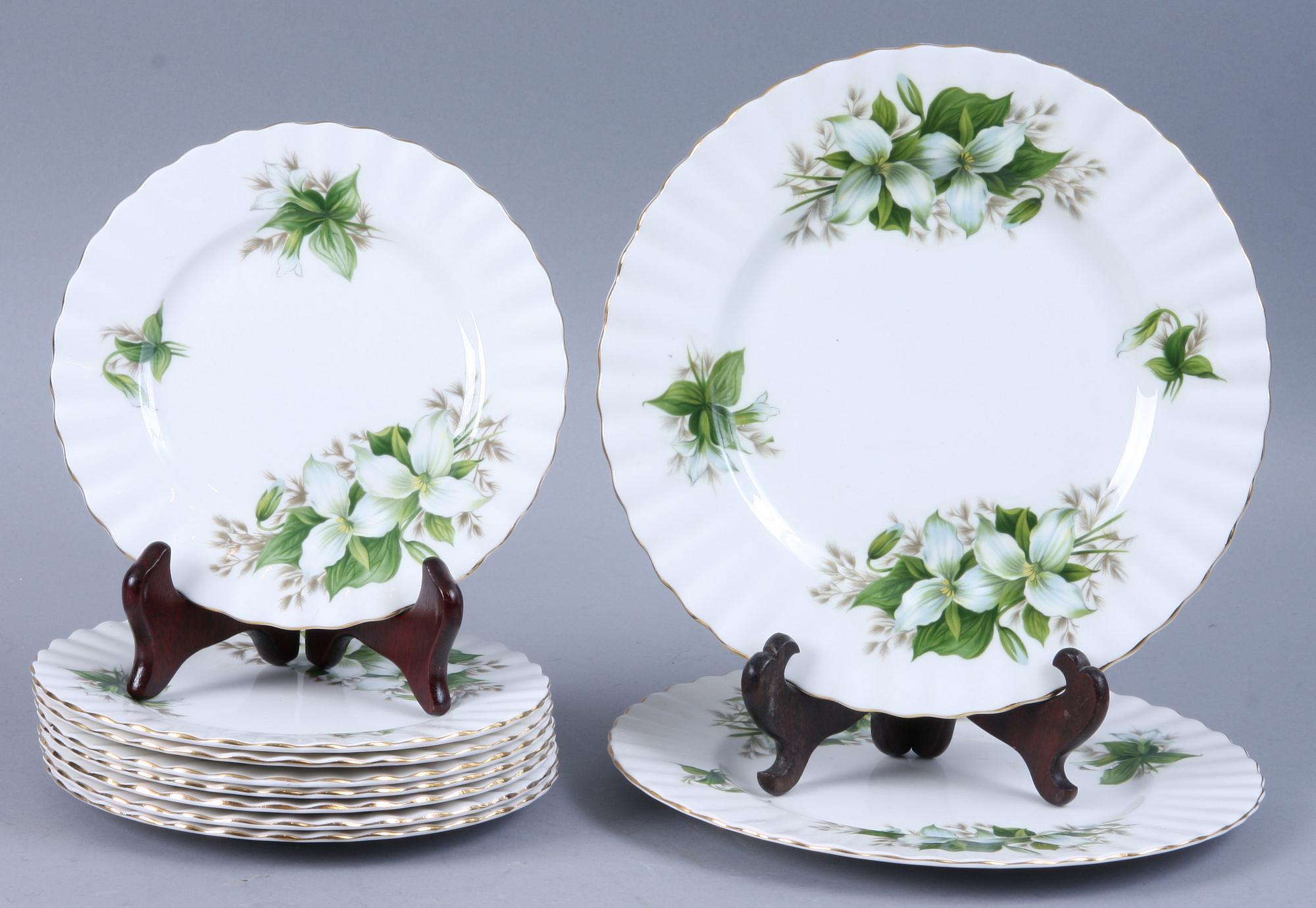 KAFFESERVIS, ca 29 delar, benporslin, "Trillium", Royal Albert, England, 1900-tal.